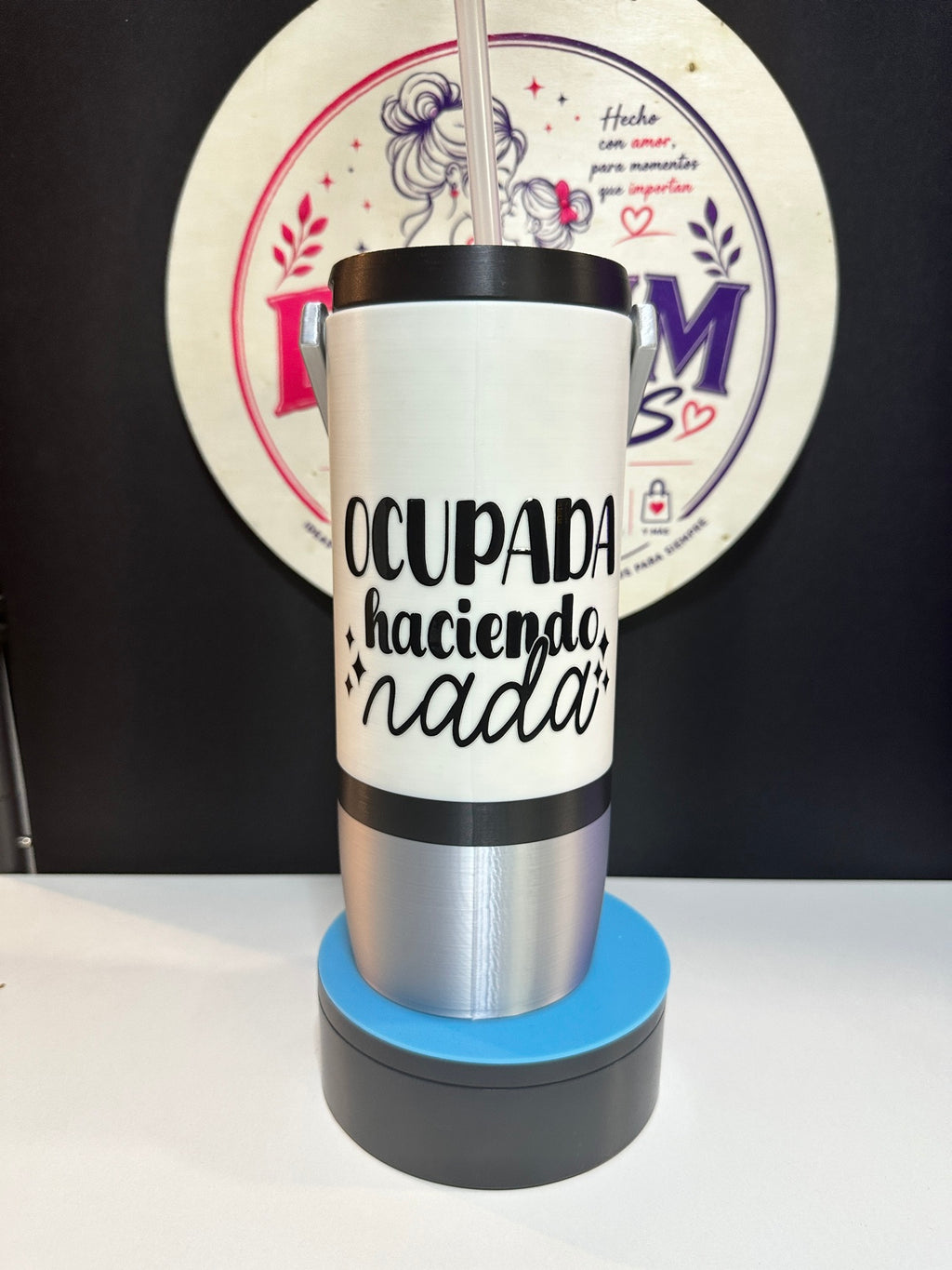 20oz Tumbler Holder with Handle – 3D Printed, Funny Spanish Phrases, Custom Colors (UV DTF) - ERDUM DESIGNS