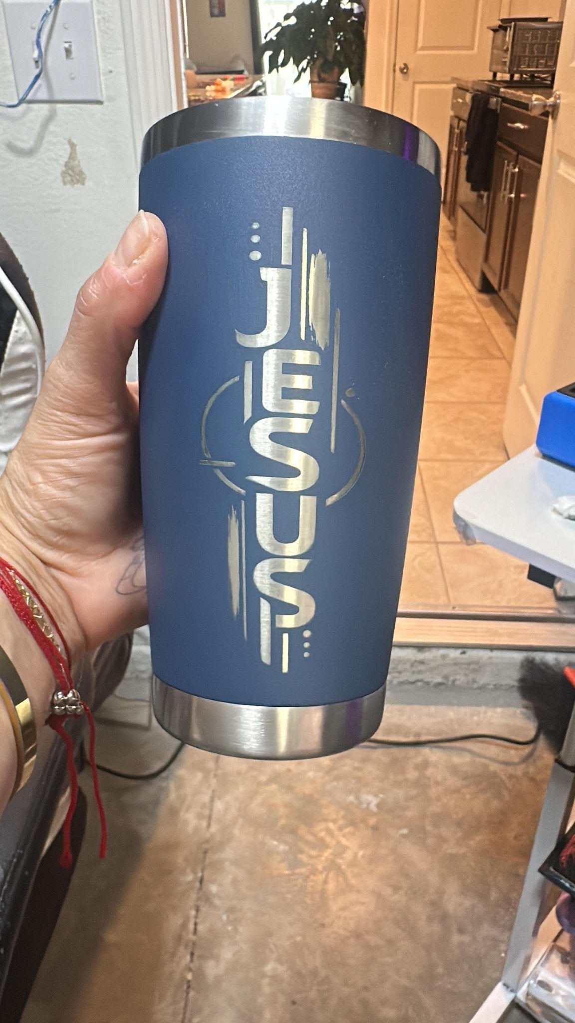 Tumbler Personalizado 20 oz – Grabado Láser - ERDUM DESIGNS